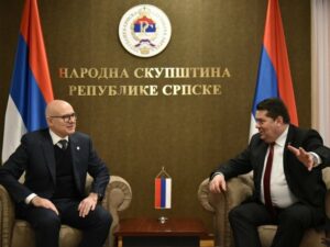 STEVANDIĆ RAZGOVARAO SA VUČEVIĆEM: Prioritet Srbije je očuvanje Republike Srpske