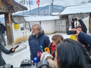 НА МОКРУ ГОРУ ВЕЋ ПРИСТИЖУ ГОСТИ: Све спремно за отварање Кустендорфа (ФОТО)