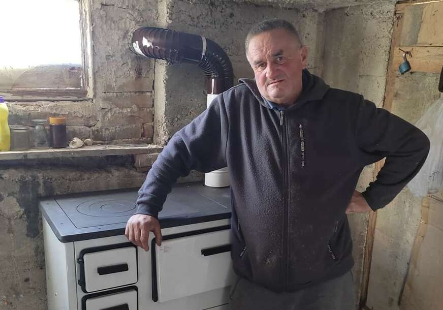 МУЧЕНИЧКИ ЖИВОТ: Милорад (60) живи у подруму туђе куће, без струје и примања