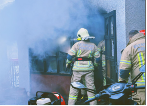 TRAGEDIJA U PRIJEDORU: Izbio požar u kući, muškarac se ugušio