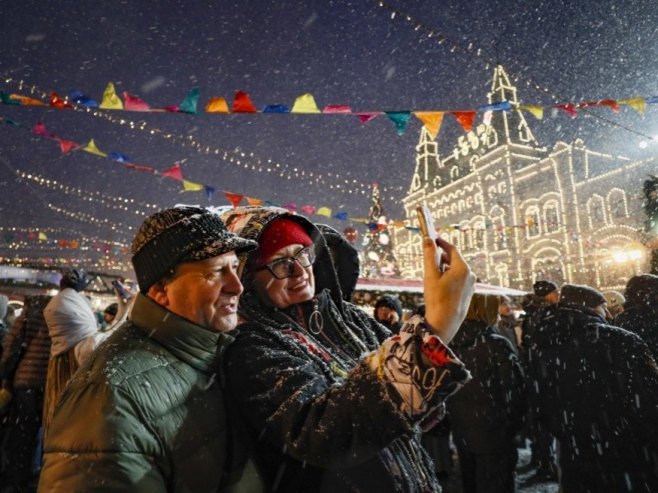 DOČEK NOVE GODINE U MOSKVI: Skoro pola miliona ljudi slavilo na otvorenom