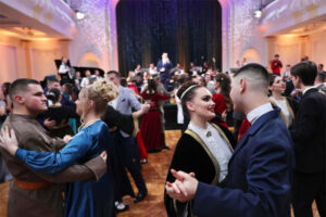 СВЕТОСАВСКИ БАЛ У БАНСКОМ ДВОРУ: Милан Калинић специјални гост у петак