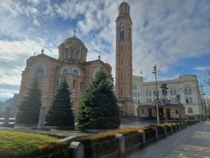 ZA SPASENJE SRPSKOG NARODA I DRŽAVE: Zazvonila zvona na pravoslavnim crkvama (VIDEO)