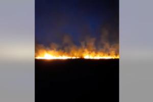 VJETAR RASPLAMSAO VATRU: Veliki požar kod Dervente, situacija izmiče kontroli (VIDEO)