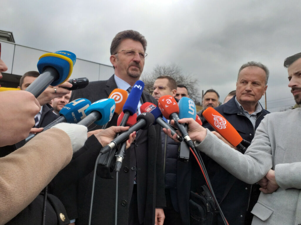 „НЕМА ПРАВНОГ УТЕМЕЉЕЊА“ Прочитана оптужница против Лукића, наредно рочиште у исто вријеме кад и Додику