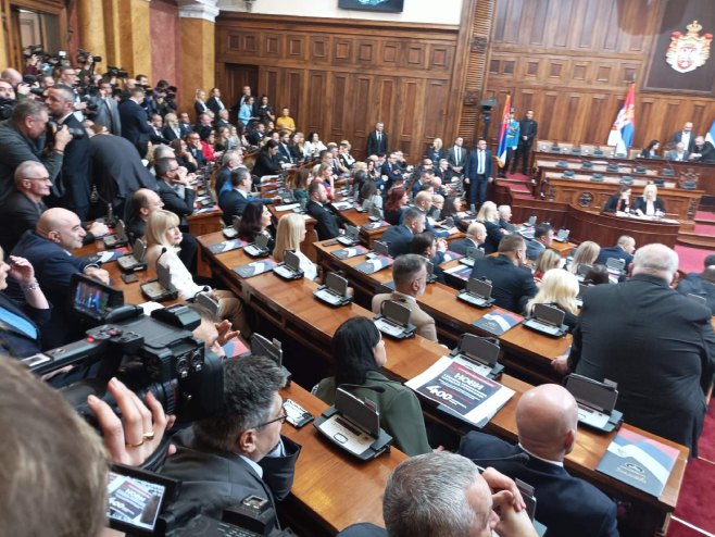 POTVRĐEN MANDAT ZA 250 POSLANIKA: Konstituisan novi saziv Skupštine Srbije (VIDEO)