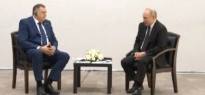 „TO JE NESPOJIVO SA EVROPSKIM PUTEM“ Kancelarija EU u BiH udarila na Dodika zbog sastanaka sa Putinom i Lukašenkom