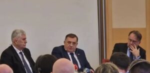 DODIK NA PANEL DISKUSIJI U BEČU: Očekujemo da nakon 21. marta BiH prestane biti kolonija međunarodne uprave