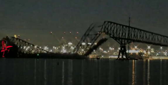 ЈЕЗИВИ ПРИЗОРИ: Срушио се мост у Балтимору, након што је у њега ударио теретни брод (ВИДЕО)