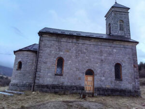 SPASIMO SRPSKU SVETINJU OD PROPADANJA: Hram Silaska Svetog Duha na apostole u selu Preodac vapi za obnovom