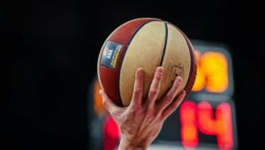 SKANDAL NA TERENU: FIBA doživotno suspendovala poznatog srpskog košarkaša zbog namještanja utakmica
