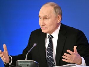 ОДГОВОР ИЗ КРЕМЉА: Не мислите ваљда да се Путин пробудио у цик зоре да прати дебату Бајдена и Трампа?