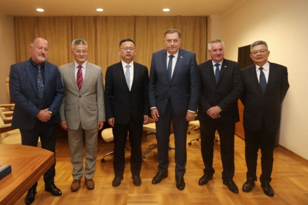SRPSKA I KINA JAČAJU PRIVREDNU SARADNJU: Dodik i Višković na sastanku sa kineskom delegacijom