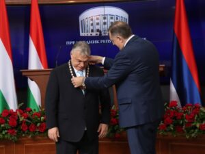 SRBI I MAĐARI SE RAZUMIJU: Dodik uručio Orbanu najviše odlikovanje Republike Srpske (VIDEO)