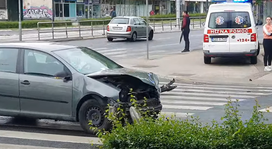 HAOS U SARAJEVU: Sudarila se četiri vozila, ima povrijeđenih (VIDEO)