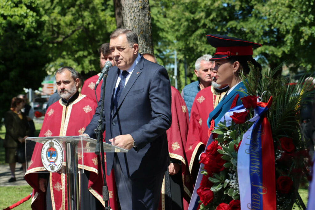 „GENOCID JE POČINJEN NAD SRPSKIM NARODOM“ Dodik poručio iz Gradiške: Rezolucija o Srebrenici podmukao potez