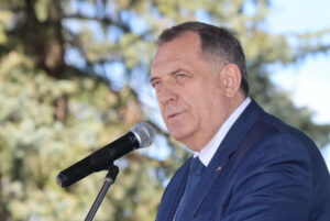 „GENOCID JE POČINJEN NAD SRPSKIM NARODOM“ Dodik poručio iz Gradiške: Rezolucija o Srebrenici podmukao potez