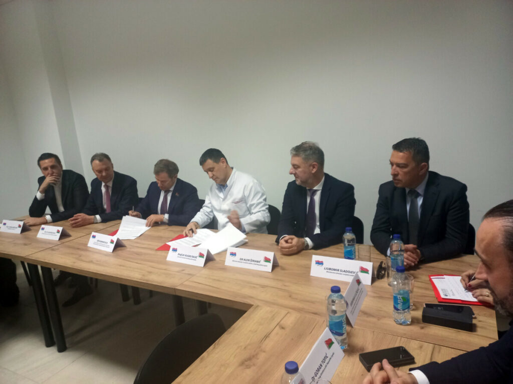UNAPREĐENJE SARADNJE NA POLJU ZDRAVSTVA: UKC Srpske potpisao sporazum sa Naučnoistraživačkim centrom iz Minska