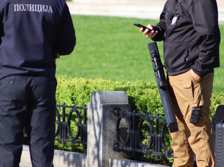 POJAČANE MJERE BEZBJEDNOSTI U BANJALUCI: Policija Republike Srpske ima anti-dron pištolje (FOTO)
