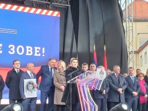 ANA BRNABIĆ IZ BANJALUKE PORUČILA: Sponzori rezolucije ne traže pijetet već već diskvalifikaciju za cijeli srpski narod