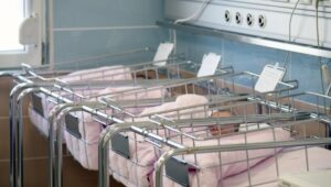 МИНИ „БЕЈБИ БУМ“: У Српској рођене 32 бебе, један град предњачи по броју нових становника