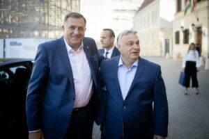 „STALI STE NASUPROT MNOGO JAČEM NEPRIJATELJU“ Dodik čestitao Orbanu nacionalni praznik