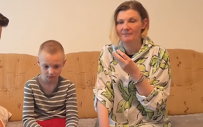 DIRLJIVA PRIČA IZ BiH: Dječak ima samo jednu želju – „Da mi mama ozdravi“ (VIDEO)