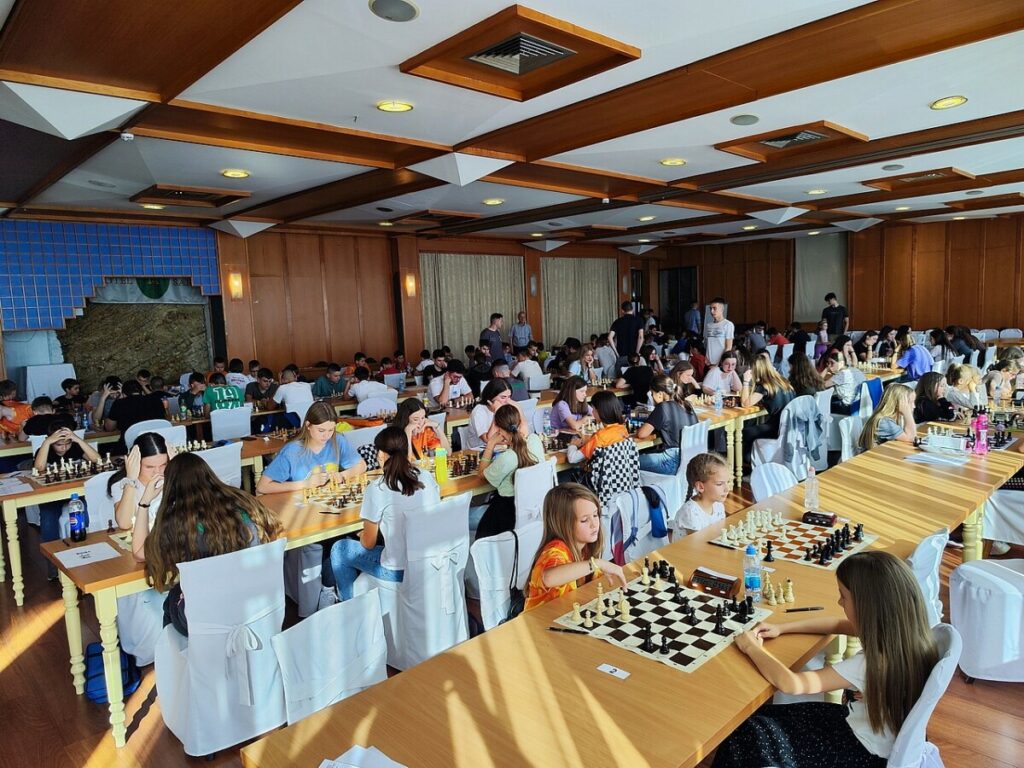 БАЊАЛУКА ПИШЕ ИСТОРИЈУ ШАХА: Најуспјешнији шаховски клуб „Гамбит“ у БиХ међу 129 учесника финала (ФОТО)