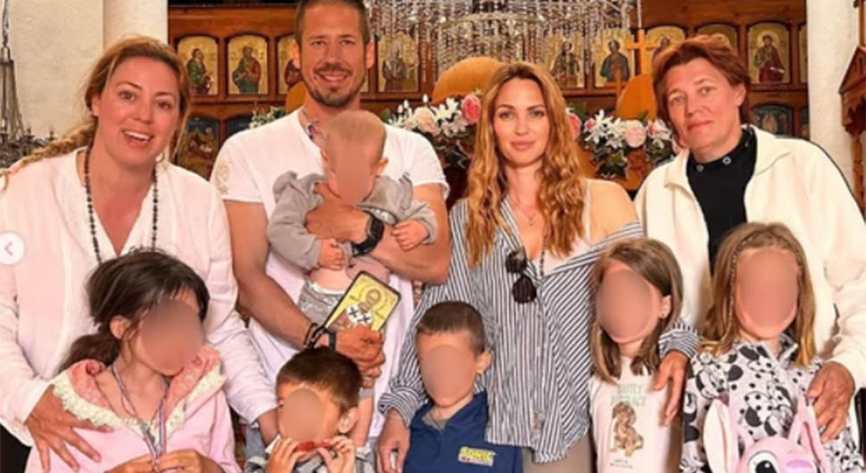 NAKON TRINAESET DANA HODOČAŠĆA: Nikola Rokvić prešao granicu, dočekala ga porodica