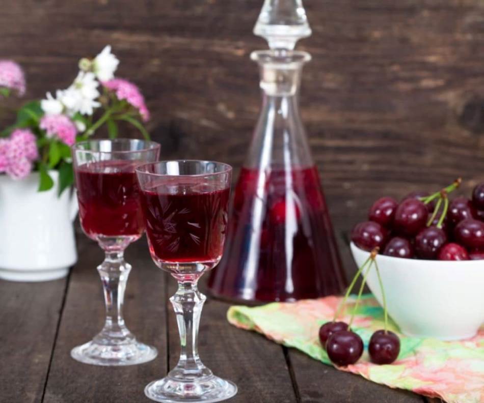 RECEPT STARIH DOMAĆICA: Ovako se pravi tradicionalna višnjevača