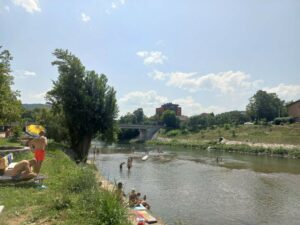 ЈОШ ЈЕДАН СУНЧАН И ВРУЋ ДАН: Погледајте какве нас температуре очекују данас