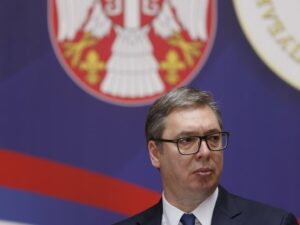 „NE SRAMOTITE SE KOMENTARISANJEM SABORA“: Vučić uputio jasnu poruku američkoj ambasadi u Sarajevu