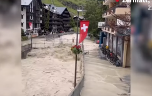 NEVRIJEME AKTIVIRALO KLIZIŠTE: Haos u Švajcarskoj nakon jake kiše, nestale tri osobe (VIDEO)