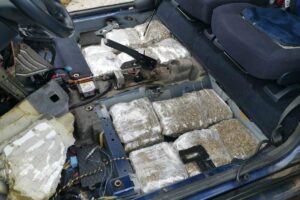 ДРОГА БИЛА ДОБРО САКРИВЕНА: МУП РС 8. априла одузео ауто, а тек данас у њему нашли 11 кг дроге