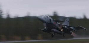 DRAMA NA NEBU: Švedska digla borbene avione
