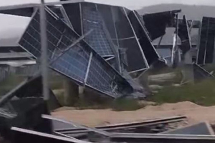 ŠTETA OGROMNA: Pogledajte šta je nevrijeme uradilo solarnim panelima kod Trebinja (VIDEO)