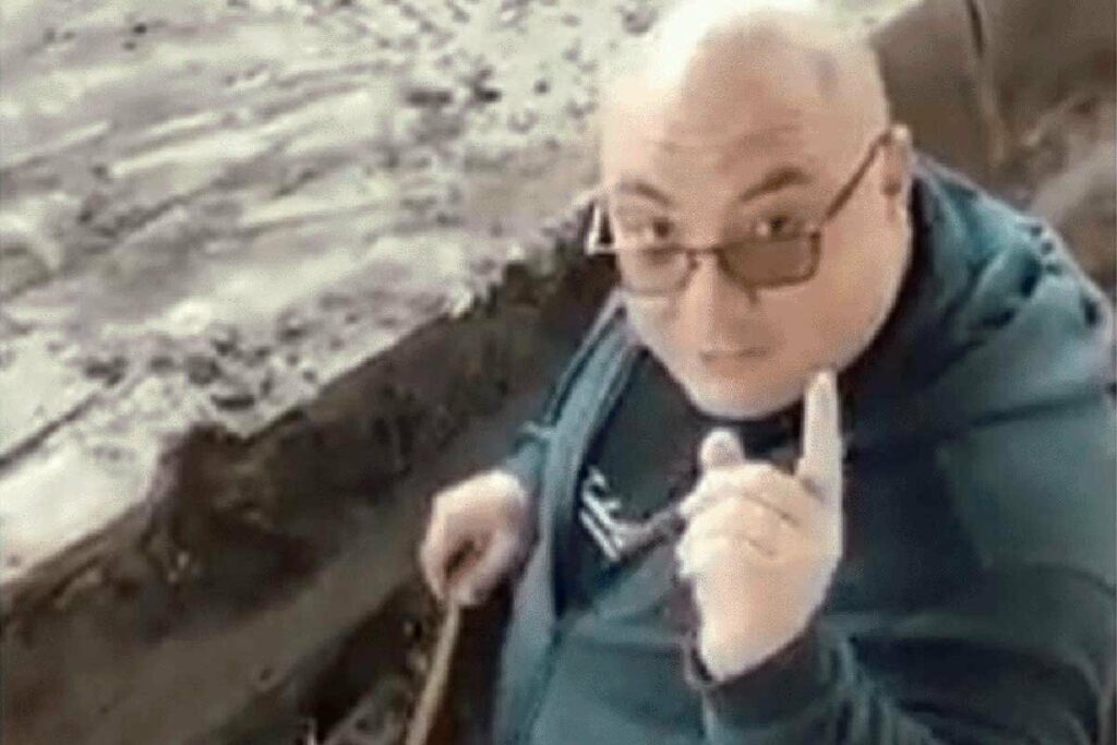 ZMIJOLOVAC VLADICA: Evo šta da uradite kad se zmije pojave (VIDEO)