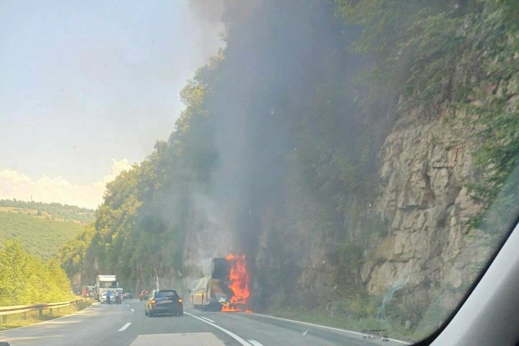 GORI AUTOBUS: Drama na putu Banjaluka – Mrkonjić Grad