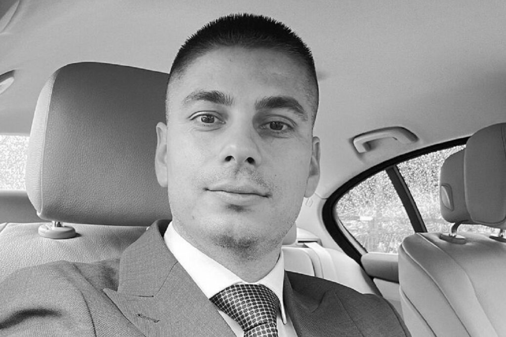 ДАН ЖАЛОСТИ У ЛОЗНИЦИ: Данас сахрана убијеног полицајца Крсмановића (34)