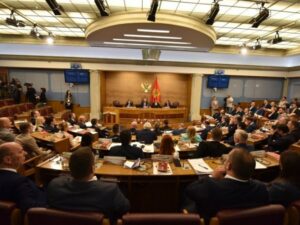 „БРЖЕ БОЉЕ СЕ ПОЧЕО ИЗВИЊАВАТИ ХРВАТСКОЈ“: Црногорски двоструки стандарди о резолуцијама о Сребреници и Јасеновцу