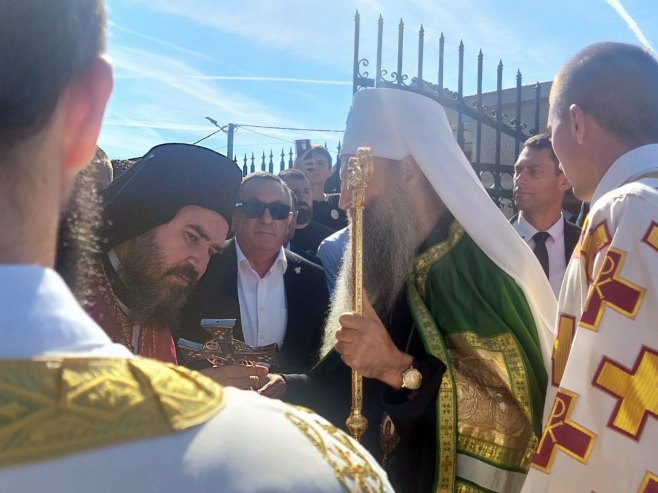 „32 GODINE, ZLOČIN BEZ KAZNE“ Patrijarh srpski Porfirije služi liturgiju u Bratuncu