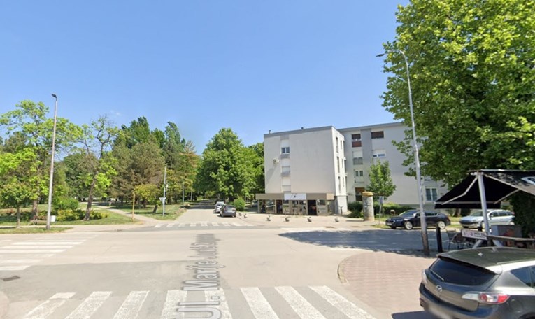 UŽASNI PRIZORI U HRVATSKOJ: Požar zahvatio čovjeka nasred ulice