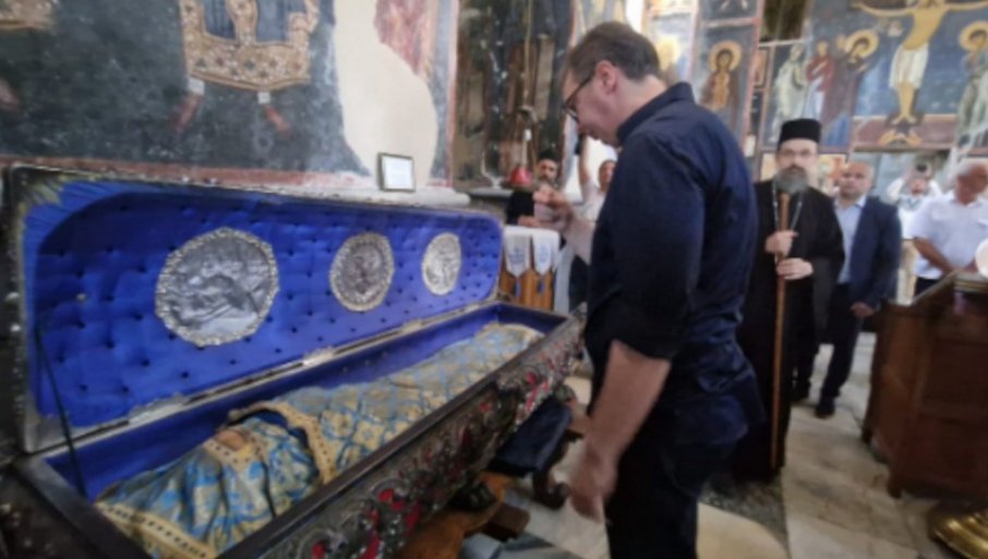 ВУЧИЋ У МАНАСТИРУ СТУДЕНИЦА: „На мјесту историје, у изворишту државе и визије онога што Србија данас јесте и што ће тек бити“