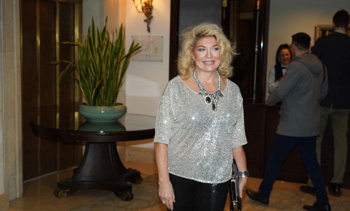„UMJESTO KOČNICE PRITISNULA GAS“: Suzana Mančić slupala skupocjeni „mercedes“