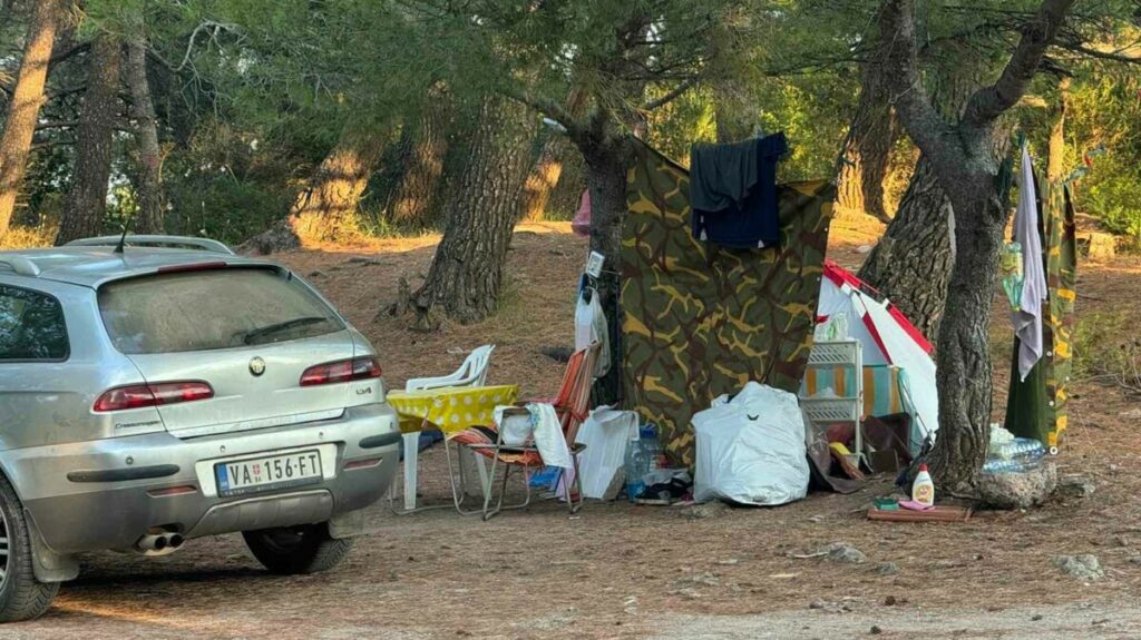 CRNOGORAC NAPAO SRPSKE TURISTE: Za čitav odmor potrošili 10 evra (FOTO)