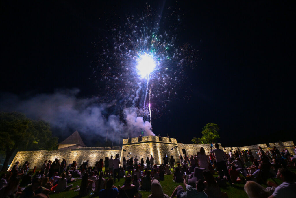 TVRĐAVA U NAJLJEPŠEM SJAJU: Književnica Neda Gavrić napisala istorijsku pjesmu o Kastelu (VIDEO)