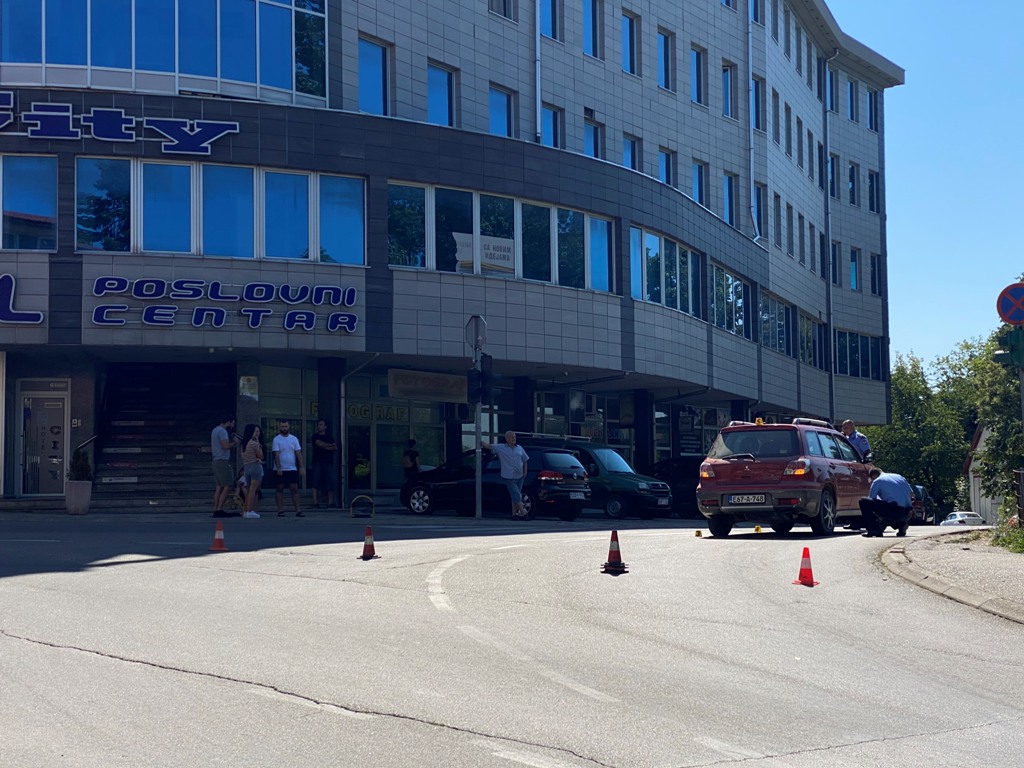 SAOBRAĆAJKA U PRNJAVORU: U centru grada udaren pješak (FOTO)
