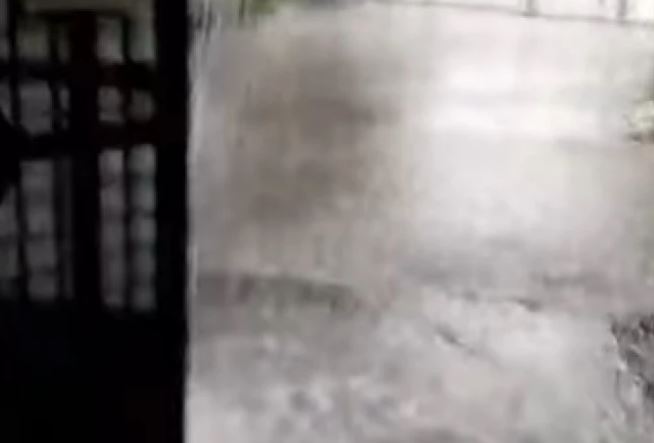 „PRIZORI KAO IZ NEKOG APOKALIPTIČNOG FILMA“: Nevrijeme poplavilo stadion Partizana (VIDEO)