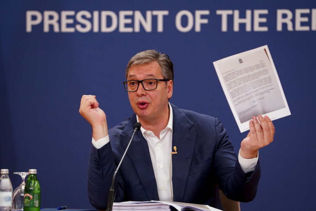 „SVIMA KOJI SU PRETRPJELI GUBITKE SAM IZRAZIO SAUČEŠĆE“ Vučić: To da li će mene Alah da kazni ili Bog, na Bogu je, ne na Muniri Subašić