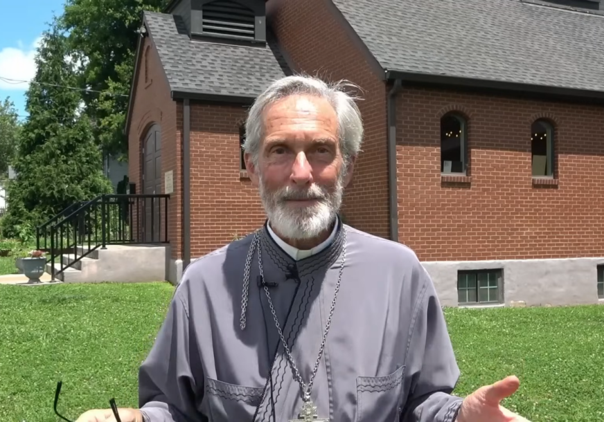 AMERIKANAC POSTAO PRAVOSLAVNI SVEŠTENIK: Njegova priča je fasicnantna (VIDEO)